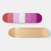 Skateboard Drapeau de la Fierté lesbienne tombée (Horz)