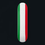 Skateboard Drapeau de la Westphalie de Rhénanie-du-Nord<br><div class="desc">Skateboard avec drapeau de Rhénanie du Nord Westphalie (Nordrhein-Westfalens), conception avec tricolore horizontal de vert, blanc et rouge</div>