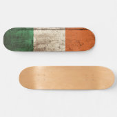 Skateboard Drapeau de l'Irlande sur le vieux grain en bois (Horz)