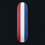 Skateboard Drapeau néerlandais<br><div class="desc">Ce dessin est orné du drapeau national de la Pays-Bas (connu de manière informelle sous le nom de Hollande), un pays principalement situé en Europe de l'Ouest et en partie dans les Caraïbes, formant le plus grand pays constitutif du Royaume de la Pays-Bas. En Europe, il se compose de 12...</div>