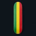 Skateboard Drapeau rastafarien Rasta Ethiopie<br><div class="desc">Les couleurs rouge, vert et jaune représentent le drapeau du Rastafarianisme, mais c'est aussi un drapeau de l'Ethiopie. Voici un cadeau Rasta de haute qualité et un grand design pour tous les rastafariens. Visitez notre magasin pour trouver plus de cadeaux Rasta cool et d'autres idées cadeaux de drapeaux du monde....</div>