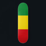 Skateboard Drapeau rastafarien Rasta Ethiopie<br><div class="desc">Les couleurs rouge, vert et jaune représentent le drapeau du Rastafarianisme, mais c'est aussi un drapeau de l'Ethiopie. Voici un cadeau Rasta de haute qualité et un grand design pour tous les rastafariens. Visitez notre magasin pour trouver plus de cadeaux Rasta cool et d'autres idées cadeaux de drapeaux du monde....</div>