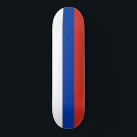 Skateboard Drapeau russe (Russie)<br><div class="desc">Ce dessin est orné du drapeau national de la Russie (autrement connu sous le nom de Fédération de Russie), un pays transcontinental qui s'étend sur l'Europe de l'Est et l'Asie du Nord. La Russie est le plus grand pays du monde et le pays le plus peuplé d'Europe. La Russie est...</div>