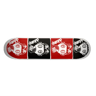 Skateboard Dubstep a balayé le panneau de quart de cercle