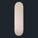 Skateboard Elégant Rose d'or fille  rose Parties scintillant<br><div class="desc">Ce design élégant et chic est parfait pour la femme branchée et élégante. Il présente une parties scintillant rose et or rose imitation imprimée et un dégradé de couleur sombre. C'est moderne, joli, simple et mignon ! ***REMARQUE IMPORTANTE DE CONCEPTION : Pour toute demande de conception personnalisée comme les demandes...</div>