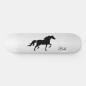Skateboard Elégante silhouette de cheval noir sur dégradé gri (Horz)