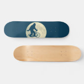 SKATEBOARD ESCALADE DE LUNE BLEUE SUR UN VÉLO (Horz)