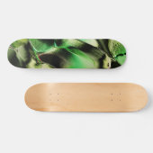 Skateboard Esculpido de metal opaco, em verde e tom de creme (Horz)
