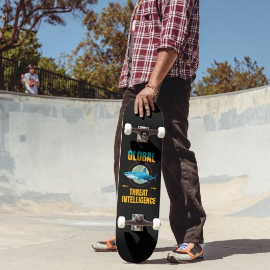 Skateboard Expert en cybersécurité Requin Drôle (Extérieur 2)
