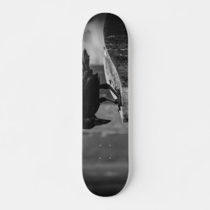 Skateboard Falln Cemetery Crow