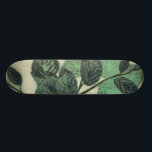 Skateboard Feuilles et succursales sur Arrière - plan de crèm<br><div class="desc">Des feuilles verts et des branches se reposent sur un arrière - plan crème dans cette impression de Jennifer Goldberger. Au fur et à mesure que la saison change,  les couleurs de ces feuilles restent les mêmes,  apportant un peu de consistance dans votre vie.</div>