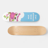 Skateboard Fille mignonne de hibou sur une planche à (Horz)