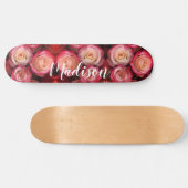 Skateboard Fille Rose Floral Roses Nom personnalisé (Horz)