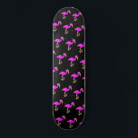 Skateboard Flamants roses mignons - Joyeux<br><div class="desc">Flamants roses mignons - Happy - Choisissez / ajoutez vos couleurs arrière - plans préférées !</div>