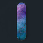 Skateboard Fleur Lotus Élégante Turquoise et Verte<br><div class="desc">Turquoise,  Aqua Blue et Green Elegant Lotus Flower Motif. Ce motif floral symbolise le bouddhisme spirituel.</div>