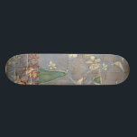 Skateboard Fleurs blanches sur Arrière - plan de papier journ<br><div class="desc">L'arrière - plan du journal et l'arrière - plan profondément coloré cachent presque les fleurs blanches qui sont au centre de ce tableau de Jennifer Goldberger. Une impression très unique et engageante,  elle pourrait faire un beau cadeau à quelqu'un qui aime l'art avant-gardiste!</div>