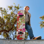 Skateboard Fleurs tropicales colorées Fille Florale Nom perso<br><div class="desc">Fleurs tropicales colorées Girly Floral Custom Name Skateboard vous propose votre nom personnalisé dans la typographie moderne sur un arrière - plan de feuilles et fleurs audacieux et colorés en rouge, violet, vert, orange et blanc. Personnalisez en modifiant le texte dans la zone de texte fournie. Offrez un cadeau sur...</div>