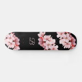 Skateboard Floral Fleur de cerisier Monogramme rose noire (Horz)