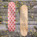 Skateboard Fraises mignonnes et rayures motif<br><div class="desc">Fraises mignonnes et rayures motif sur un arrière - plan rose.</div>