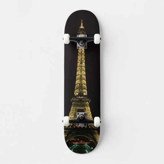 Skateboard France, Paris. Tour Eiffel le soir avec (Recto)