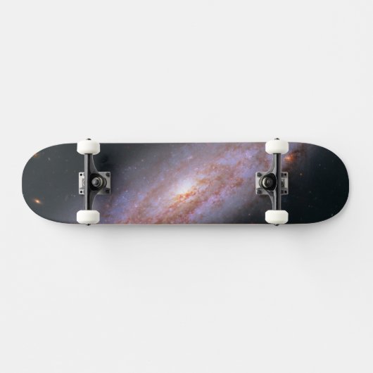 Skateboard Galaxie Spirale Ngc 3972. (Horz)