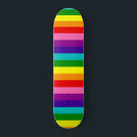 Skateboard Gilbert Baker Pride Drapeau Répéter Rainbow Stripe<br><div class="desc">couleurs de fierté originales avec rose inclus; motif à bandes répétées; plus grand horizontal</div>