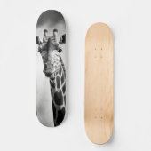 Skateboard Giraffe dans une cityscape (Recto)
