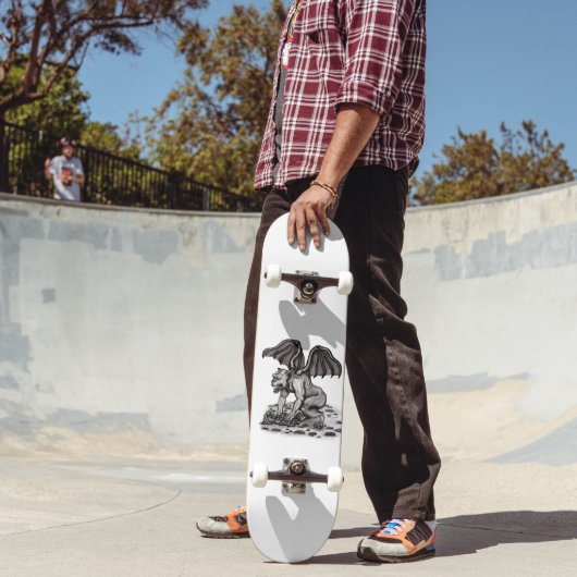 Skateboard Golem Gargoyle (Extérieur 2)
