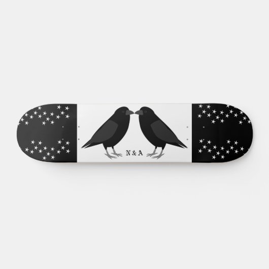 Skateboard Gothique Mariage Kissing Ravens Personnalisé Monog (Horz)