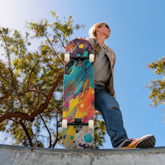 Skateboard Graffiti éclaboussé de chaos vif (Extérieur 1)