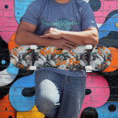 Skateboard Graffiti monochrome & Orange 'Ride Fast Live Free'