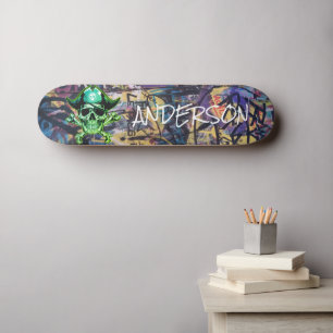 Skateboard Graffiti personnalisé Pirate vert crâne et croix