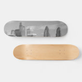 Skateboard gratte-ciel de Philly noir et blanc (Horz)