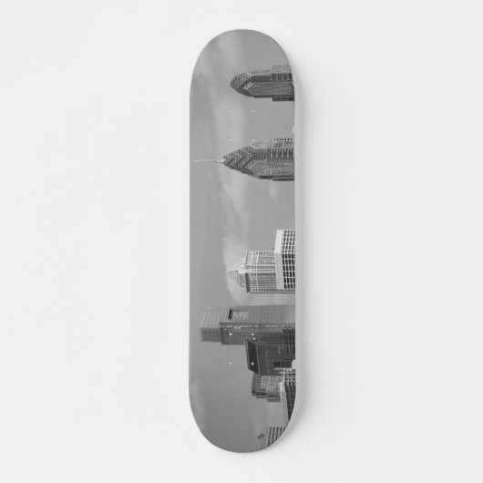 Skateboard gratte-ciel de Philly noir et blanc (Devant)