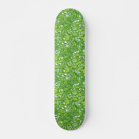 Skateboard Grenouilles vertes drôles empêtrées dans un motif (Devant)