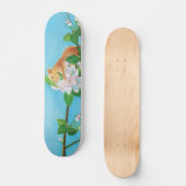 Skateboard Hazel Dormouse sur une branche fleurie (Recto)