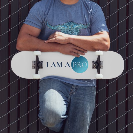 Skateboard I Am a Pro – Minimal Athletic Statement Design (Extérieur 3)