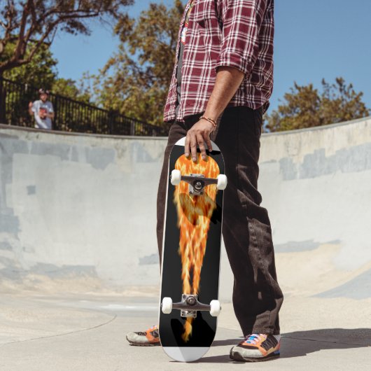 Skateboard Ignis Pila par Kenneth Yoncich (Extérieur 2)