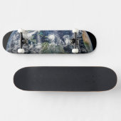 Skateboard Image Mosaïque De La Planète Terre Avec 3 Ouragans (Horz)