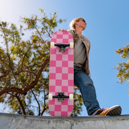 Skateboard Imprimé à carreaux rose (Extérieur 1)