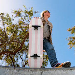 Skateboard in roze en witte strepen