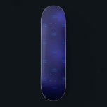 Skateboard Initiales de monogramme bleu marine minimaliste<br><div class="desc">Un arrière - plan bleu marine chic décoré de vos parties monogrammes en motif. La couleur bleue est inégale. Lettres bleu clair.</div>