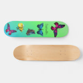 Skateboard Joyeux Bumblebee avec de belles papillons (Horz)