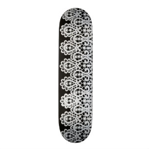 Skateboard La dentelle blanche forme une frontière sensible