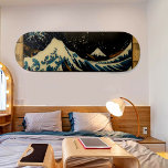 Skateboard La Grande Vague de Kanagawa Artiste japonais Vinta<br><div class="desc">Un pont unique pour un pensionnaire passionné qui aime la mer. The Great Wave est une célèbre peinture de l'artiste japonais Hokusai. Les couleurs et le contraste mettent en valeur l'art et la culture du Japon. L'illustration présente les traits saisissants de la peinture et une bordure contrastée pour mettre en...</div>