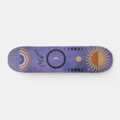 Skateboard La jeune fille arc-en-ciel étoilée et mauve urbain (Horz)