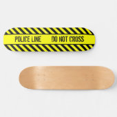 Skateboard la ligne de police ne traverse pas (Horz)