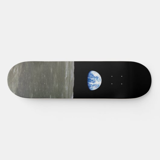 Skateboard La Terre de Lune dans l'espace noir (Horz)