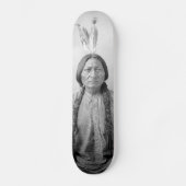 Skateboard Lakota Leader assis Bull Amérindien (Recto)