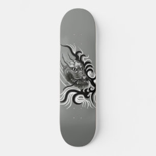 Skateboard Le dragon chinois à la toiture de tatouage
